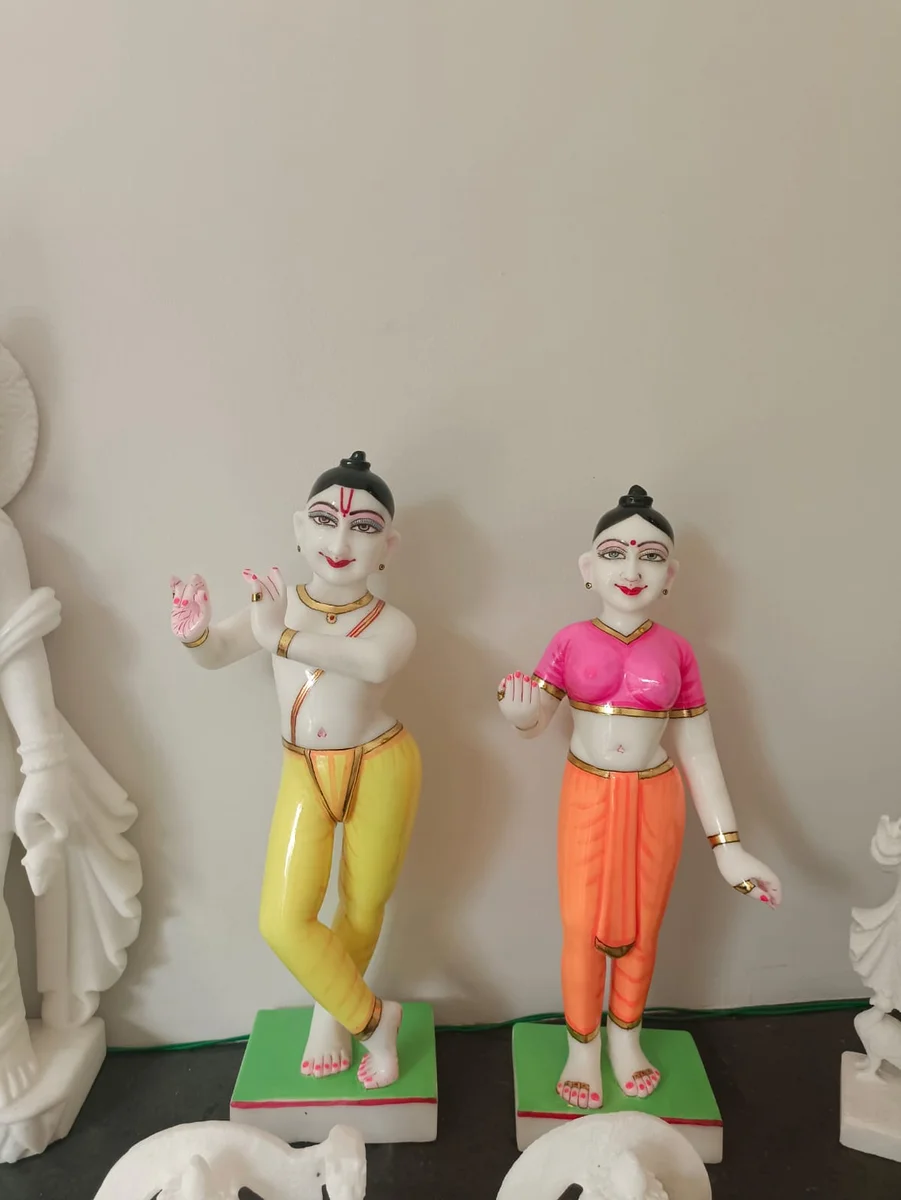 Radha Krishan Statue
